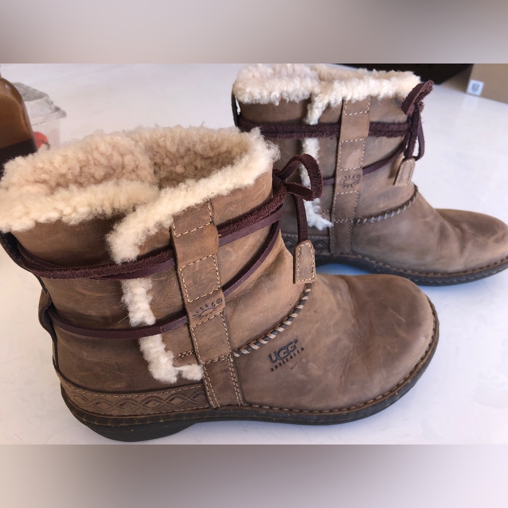 UGG Cove Winter Boots